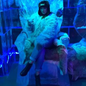 Meet your Posher, Coree